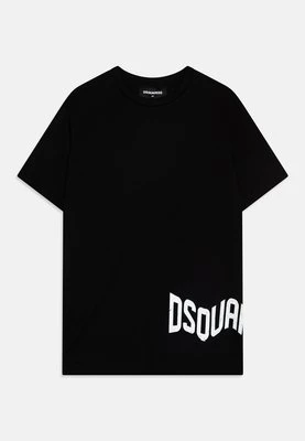 T-shirt z nadrukiem Dsquared2