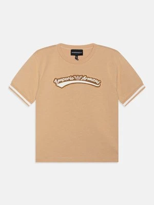 T-shirt z nadrukiem Emporio Armani