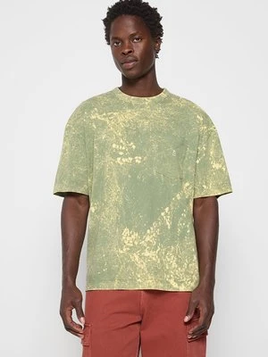 T-shirt z nadrukiem Études