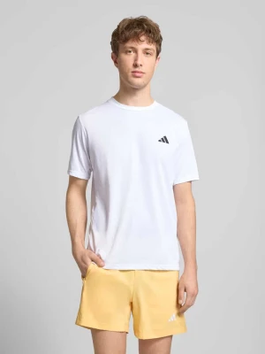 T-shirt z nadrukiem etykiety adidas Training
