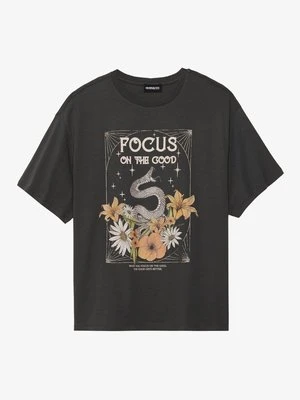 T-shirt z nadrukiem Even&Odd