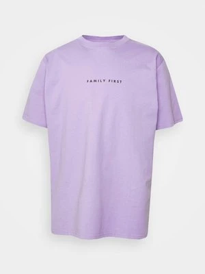 Zdjęcie produktu T-shirt z nadrukiem Family First