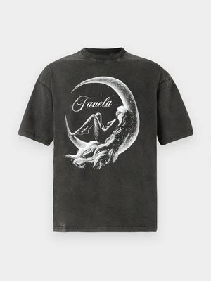 T-shirt z nadrukiem FAVELA