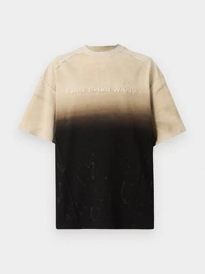 T-shirt z nadrukiem Feng Chen Wang