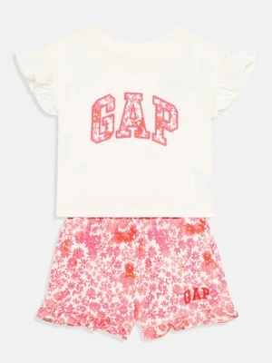 T-shirt z nadrukiem GAP