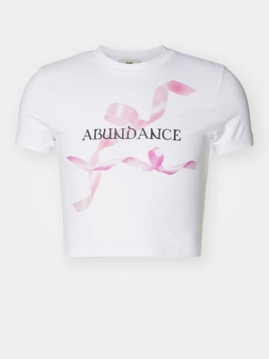T-shirt z nadrukiem GmbH biały