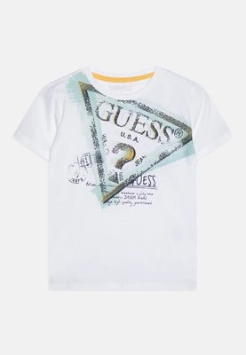 T-shirt z nadrukiem Guess