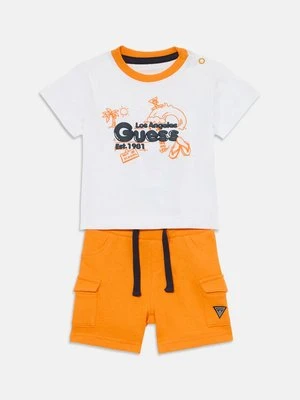 T-shirt z nadrukiem Guess