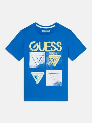T-shirt z nadrukiem Guess
