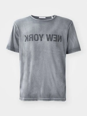 T-shirt z nadrukiem Helmut Lang