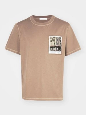 T-shirt z nadrukiem Helmut Lang