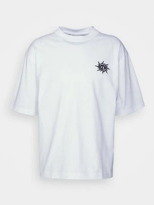 T-shirt z nadrukiem Holzweiler