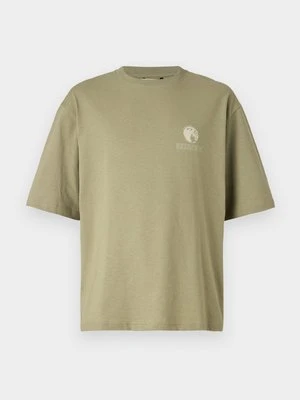 T-shirt z nadrukiem Holzweiler