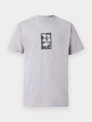 T-shirt z nadrukiem HUF