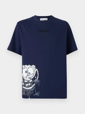 T-shirt z nadrukiem Iceberg