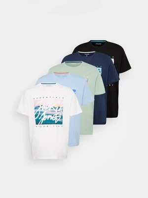 T-shirt z nadrukiem jack & jones