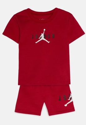 T-shirt z nadrukiem Jordan