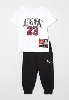 T-shirt z nadrukiem Jordan