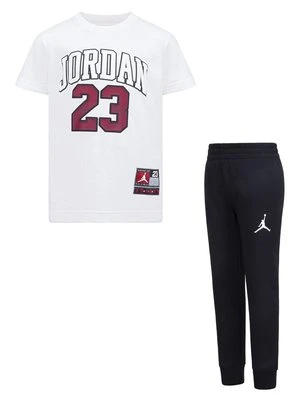 T-shirt z nadrukiem Jordan