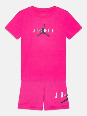 T-shirt z nadrukiem Jordan