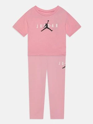 T-shirt z nadrukiem Jordan