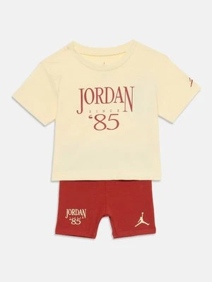 T-shirt z nadrukiem Jordan