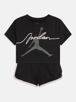 T-shirt z nadrukiem Jordan