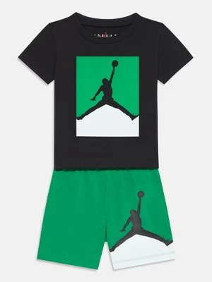 T-shirt z nadrukiem Jordan