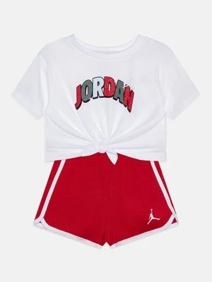 T-shirt z nadrukiem Jordan