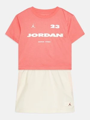 T-shirt z nadrukiem Jordan