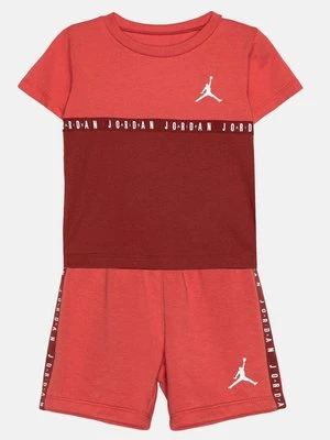 T-shirt z nadrukiem Jordan