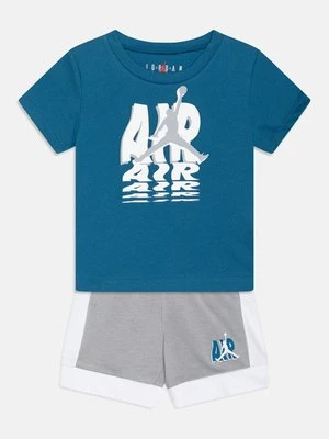 T-shirt z nadrukiem Jordan kamień