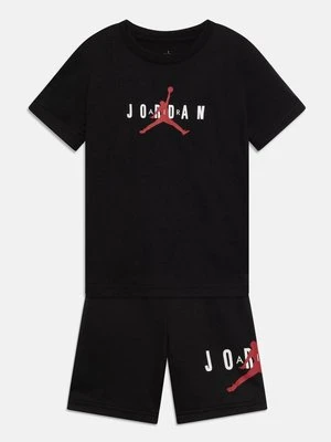 T-shirt z nadrukiem Jordan