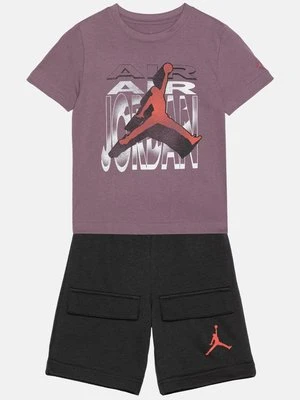 T-shirt z nadrukiem Jordan czarny