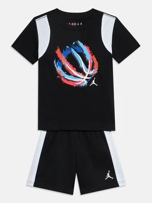 T-shirt z nadrukiem Jordan