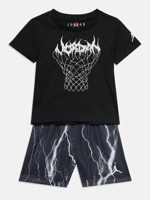 T-shirt z nadrukiem Jordan