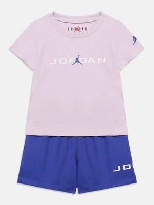 T-shirt z nadrukiem Jordan