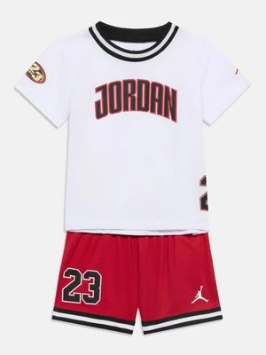 T-shirt z nadrukiem Jordan
