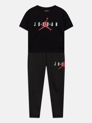 T-shirt z nadrukiem Jordan czarny