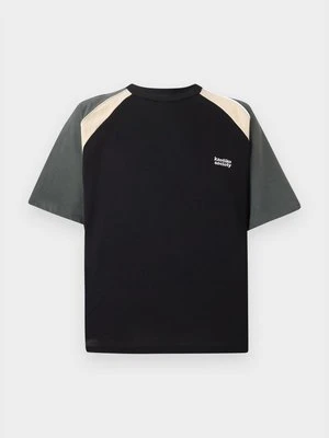 T-shirt z nadrukiem Kaotiko