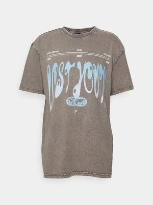T-shirt z nadrukiem Lost Youth