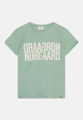 T-shirt z nadrukiem Mads Nørgaard