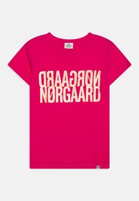 T-shirt z nadrukiem Mads Nørgaard