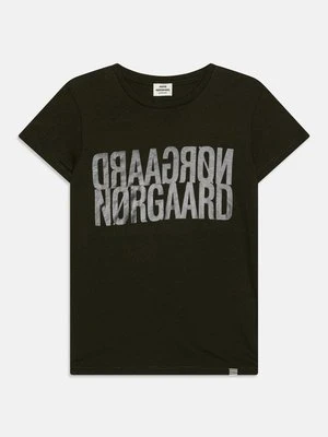 T-shirt z nadrukiem Mads Nørgaard