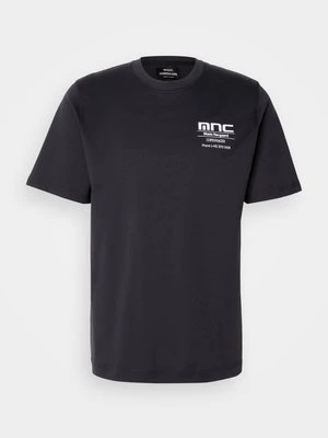 T-shirt z nadrukiem Mads Nørgaard