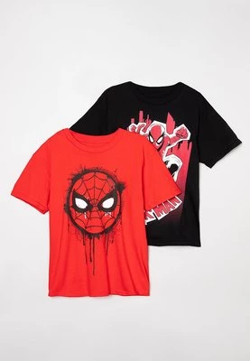 T-shirt z nadrukiem Marvel