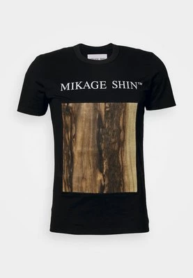 T-shirt z nadrukiem MIKAGE SHIN