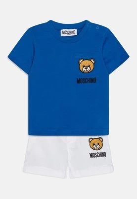 T-shirt z nadrukiem Moschino