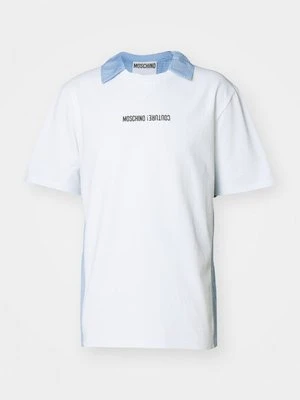 T-shirt z nadrukiem Moschino