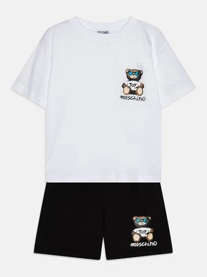 T-shirt z nadrukiem Moschino